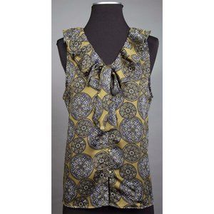 Green pattern sleeveless blouse